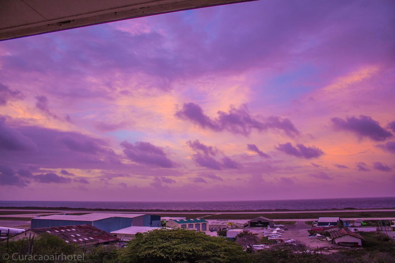 Curacao Airport Hotel Вилемстад Екстериор снимка